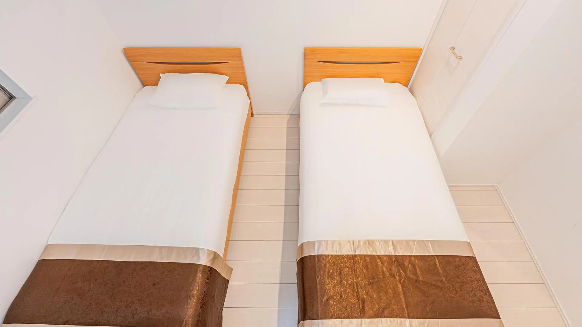 Skytreestayhotel2鐘ヶ淵駅から徒歩4分天井からskytreeが見えます 東京都 ホテル