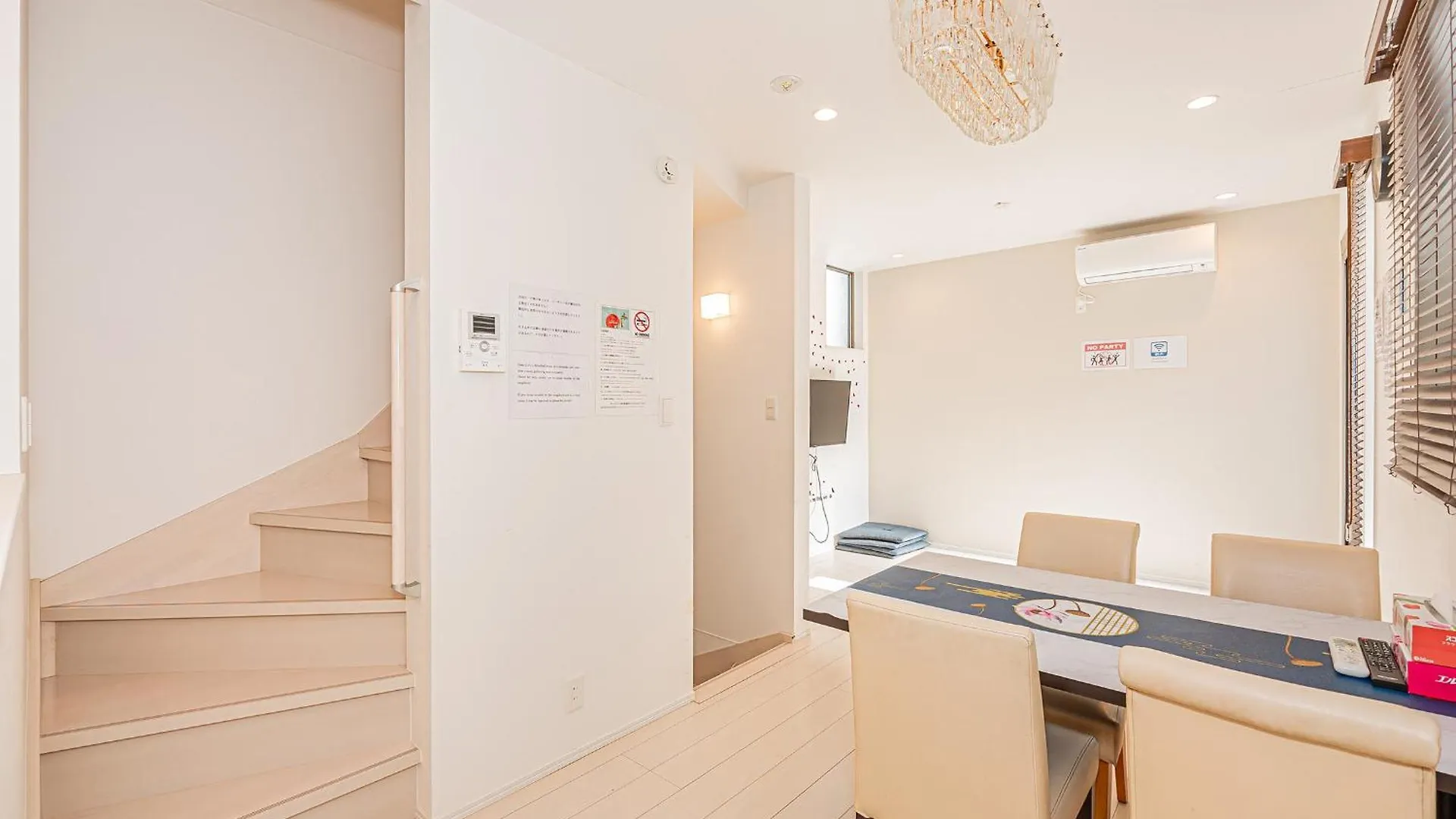 Skytreestayhotel2鐘ヶ淵駅から徒歩4分天井からskytreeが見えます 東京都