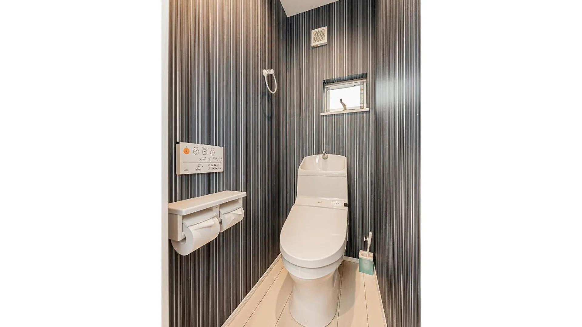 ホテル Skytreestayhotel2鐘ヶ淵駅から徒歩4分天井からskytreeが見えます 東京都